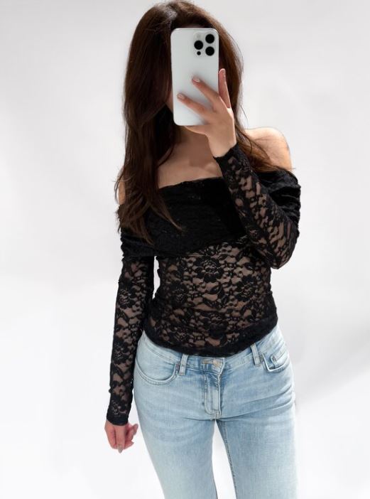 Luna off shoulder